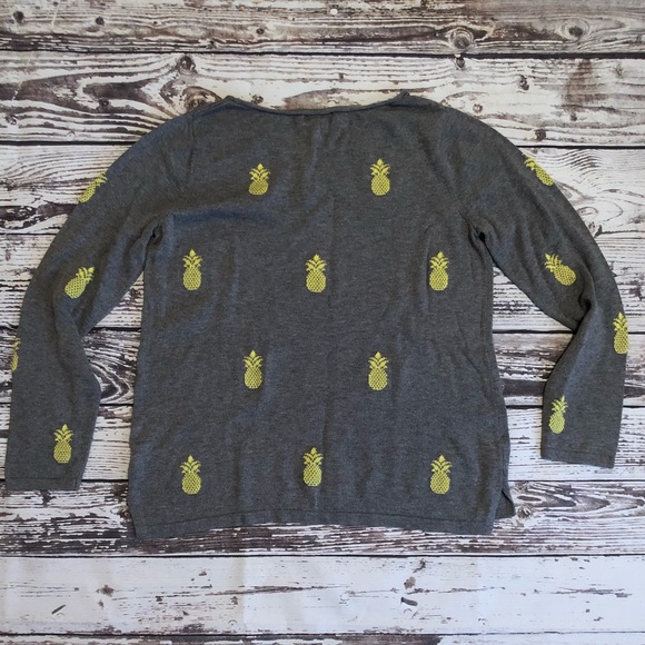 Grey Pineapple Long Sleeve Sweater Large - Picture 5 of 6
